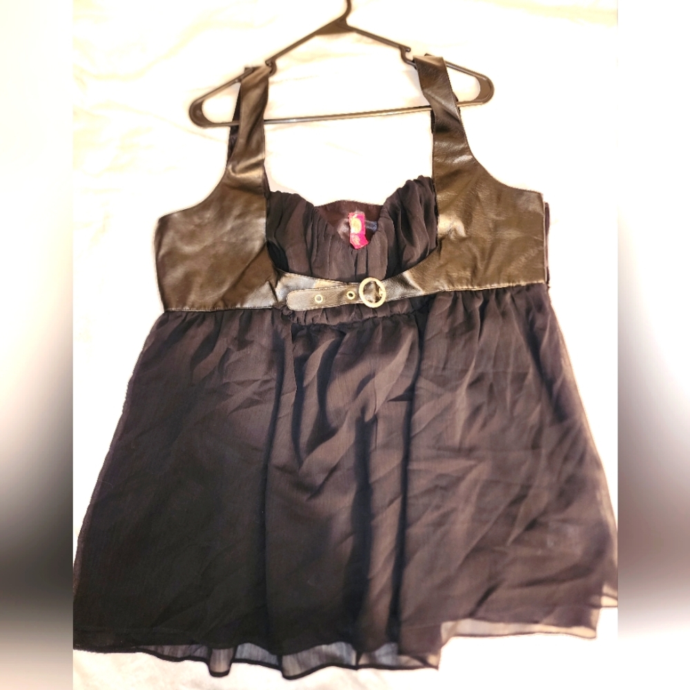 🍍 Apple Bottoms pleather and Gauze top, size 2X
